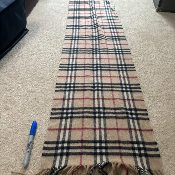 Authentic Burberry cashmere scarf - Picture 3 of 3